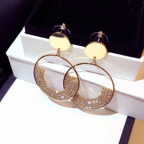 Gold Tone Round Hoop Earrings - Picture 3 of 4